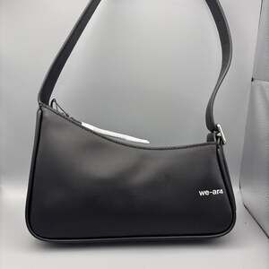 WE-AR4 Black Leather Abstract Shoulder Bag Handbag Zipper Closure NWT The Wave